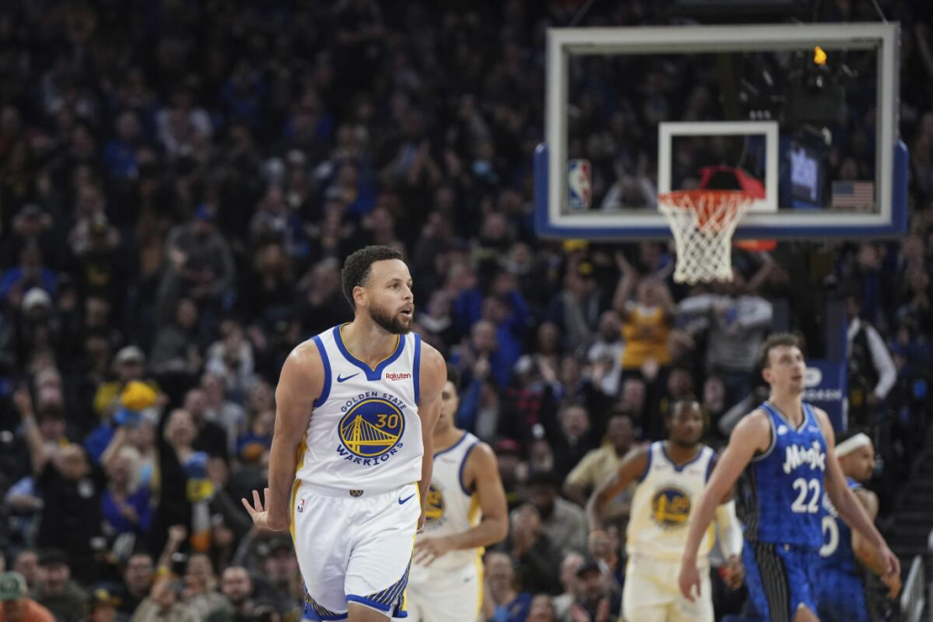 Warriors Stephen Curry erzielt 36 Punkte, schlägt Magic und beendet die Niederlagenserie von drei Spielen